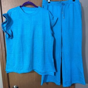 Vibrant Blue Textured Top and Pants Set. Not branded. Size L